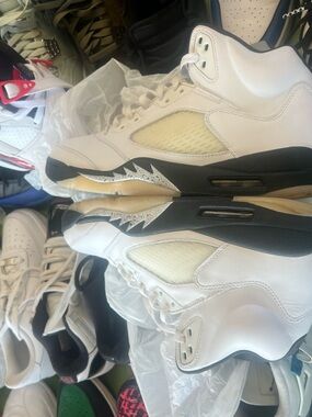 Jordan Men's White Black Basketball Shoes Air Jordan 5
